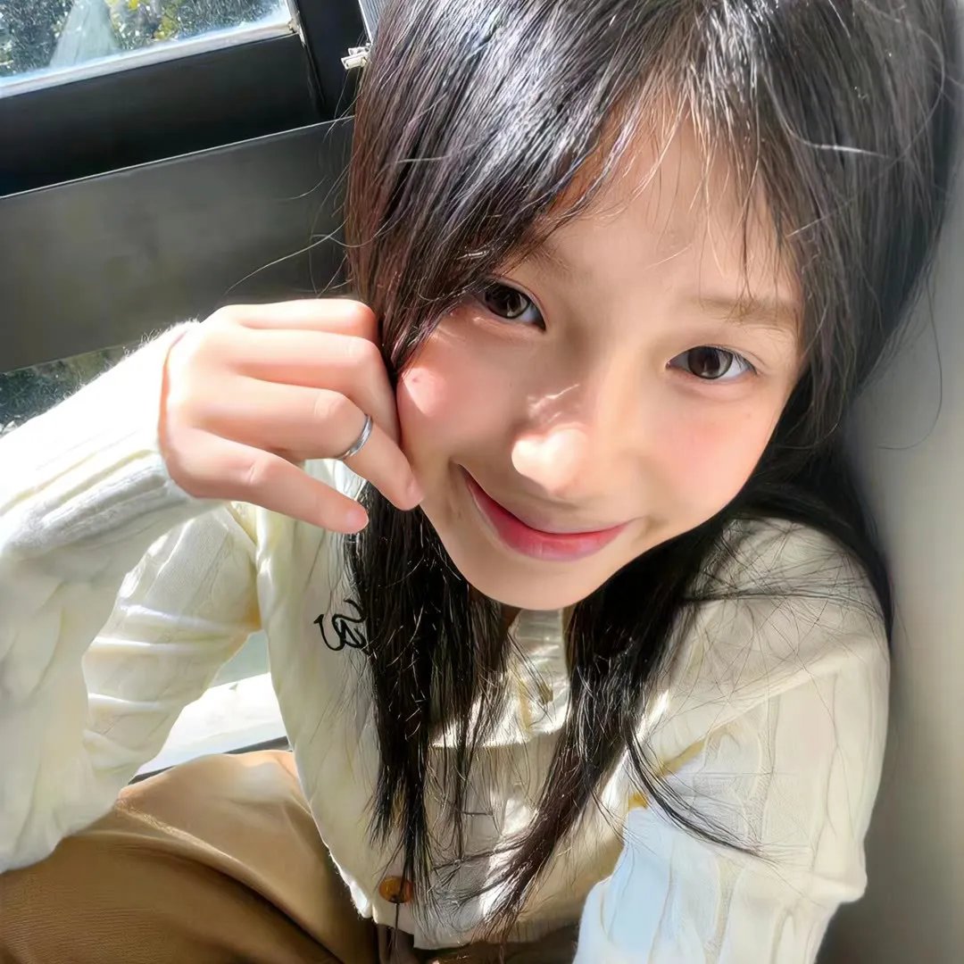 隔楼女孩:我们之间的层距